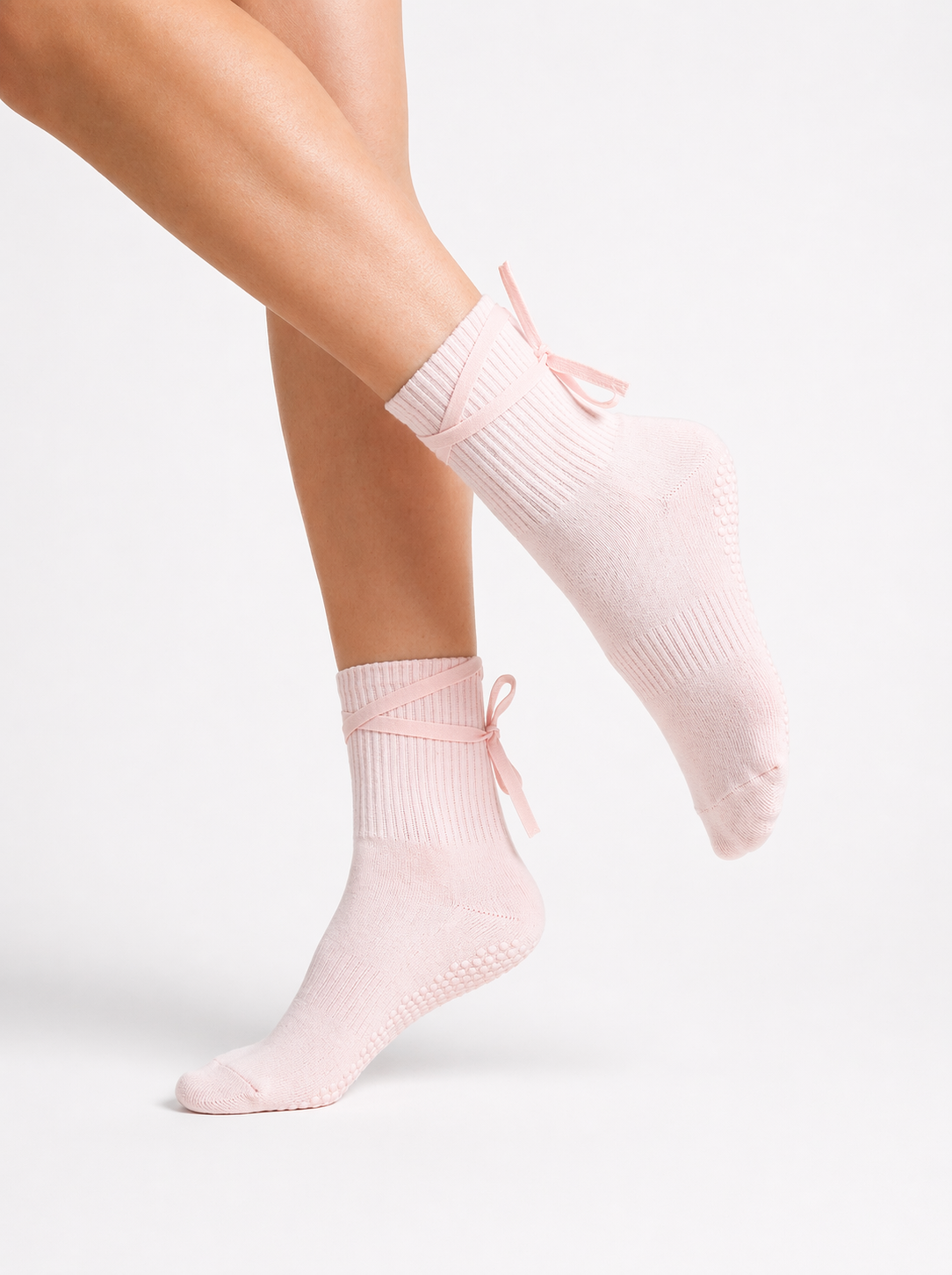AURA Flow Grip Socks