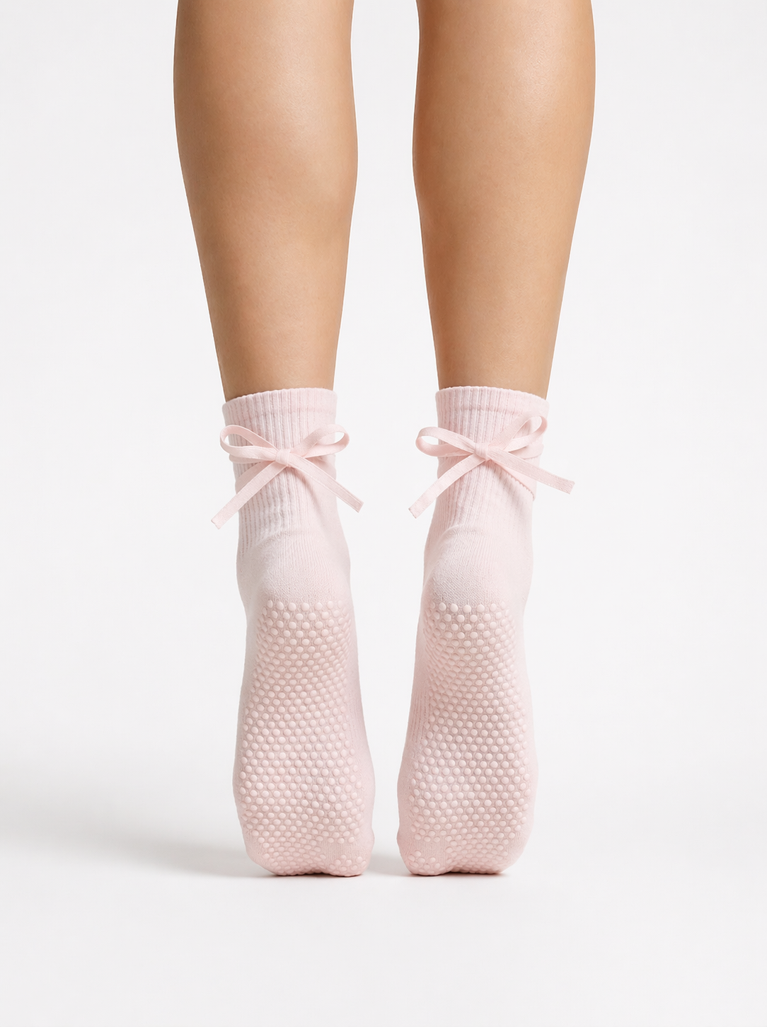 AURA Flow Grip Socks