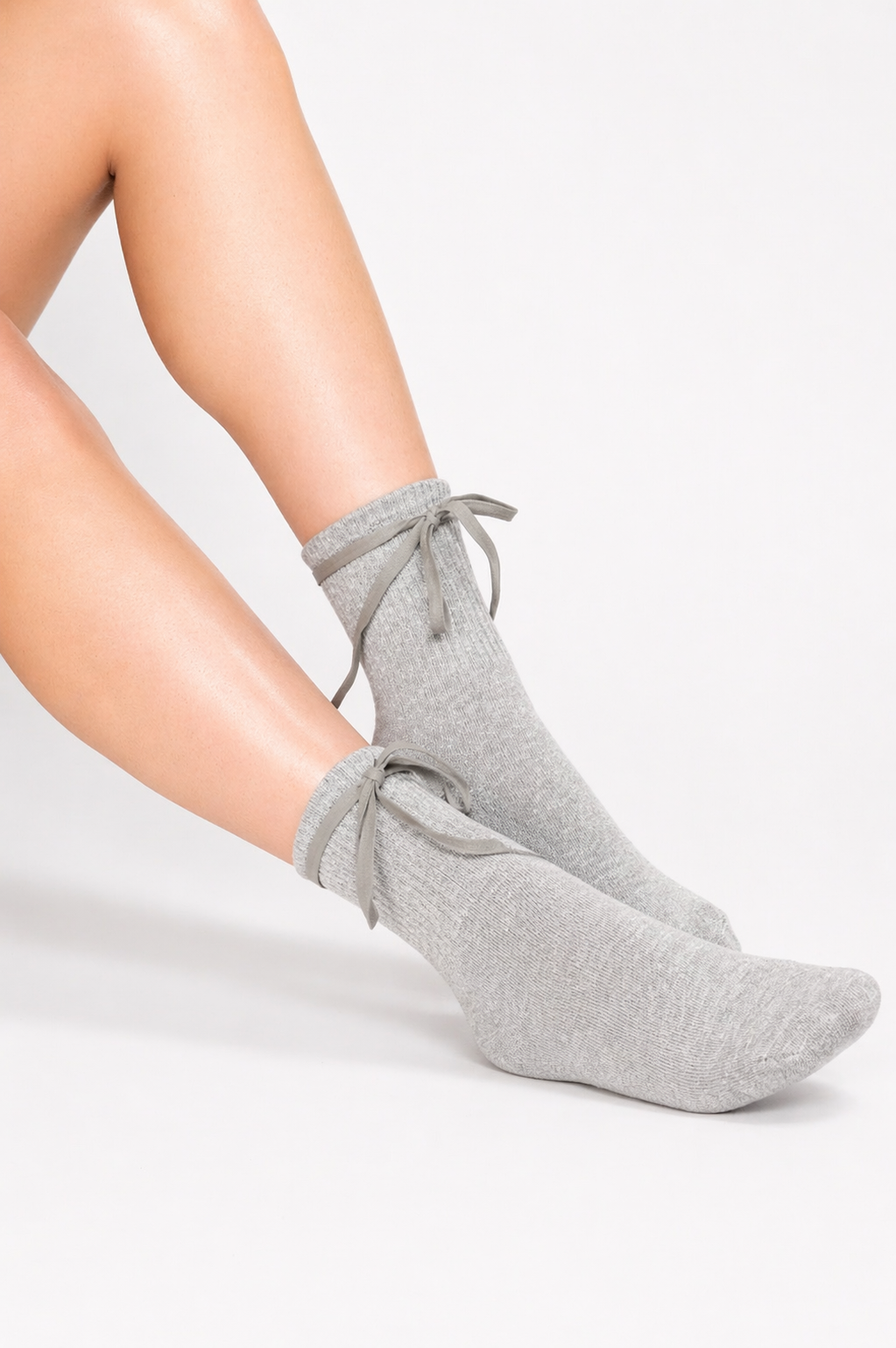AURA Flow Grip Socks