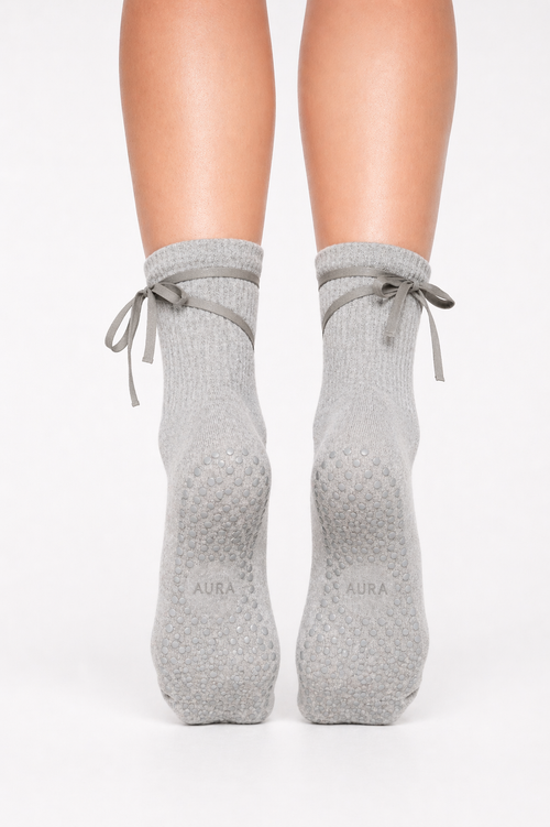 AURA Flow Grip Socks