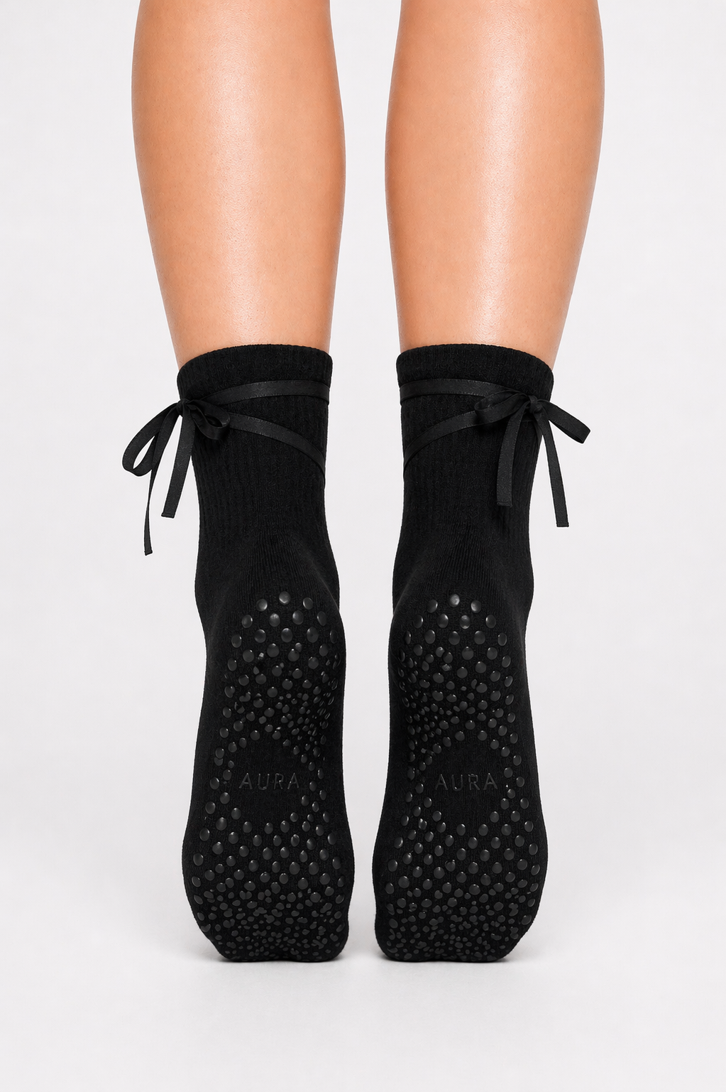 AURA Flow Grip Socks
